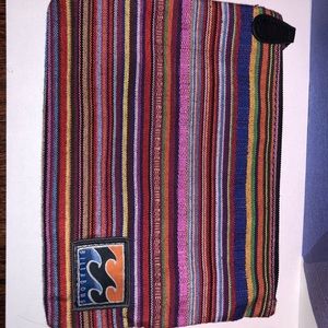 BRAND NEW billabong pouch